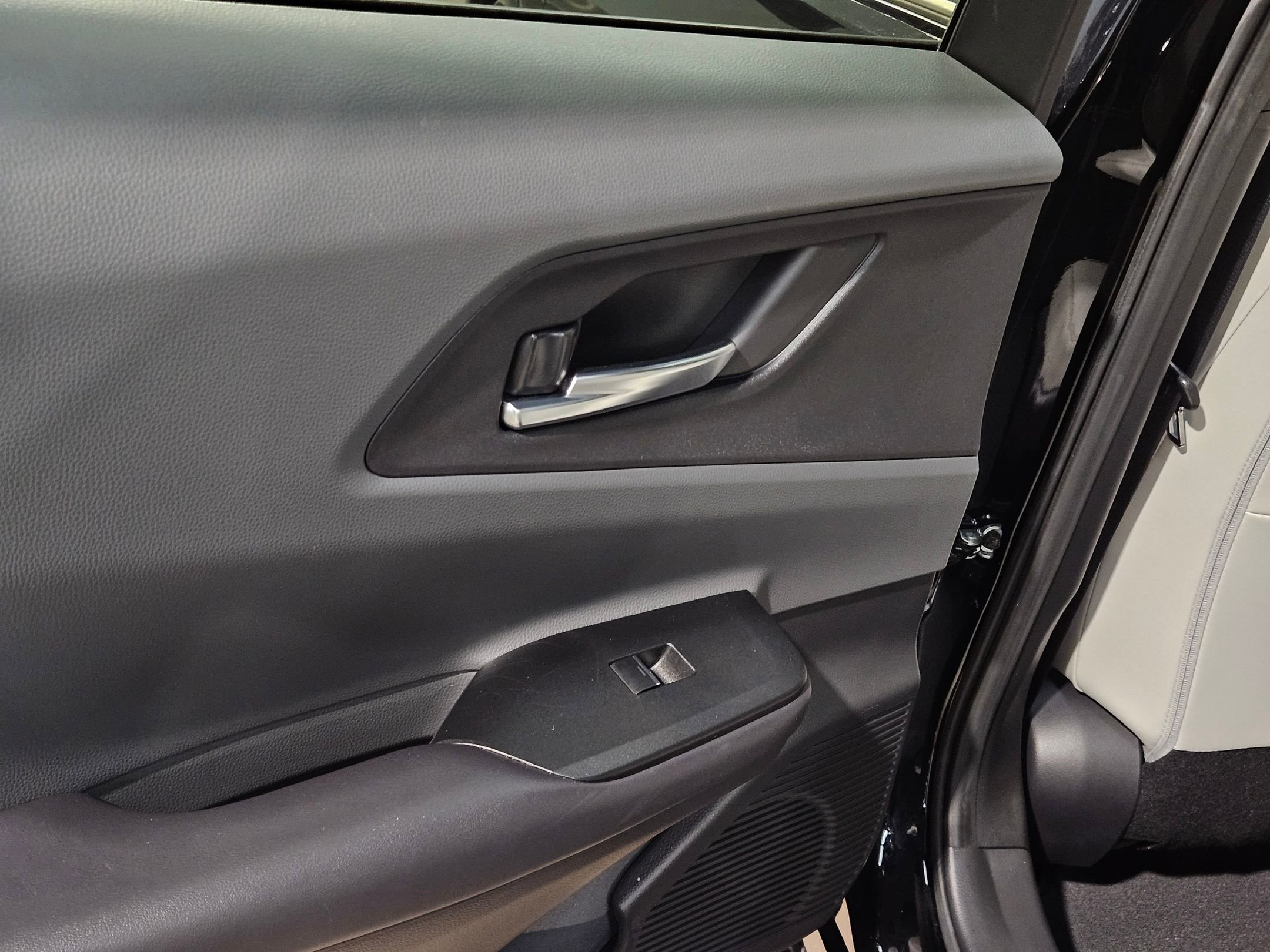 Used 2024 Toyota Prius Limited w/ Limited Premium Package image 35