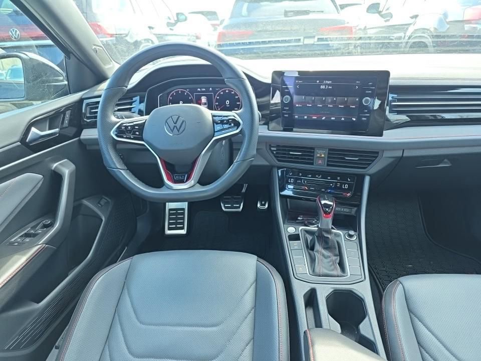 Used 2025 Volkswagen Jetta GLI Autobahn image 11