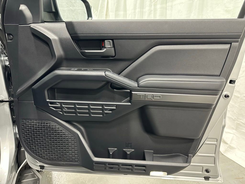 Used 2025 Toyota 4Runner TRD Off-Road image 54