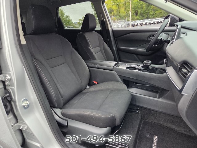 Used 2024 Nissan Rogue S FWD image 15