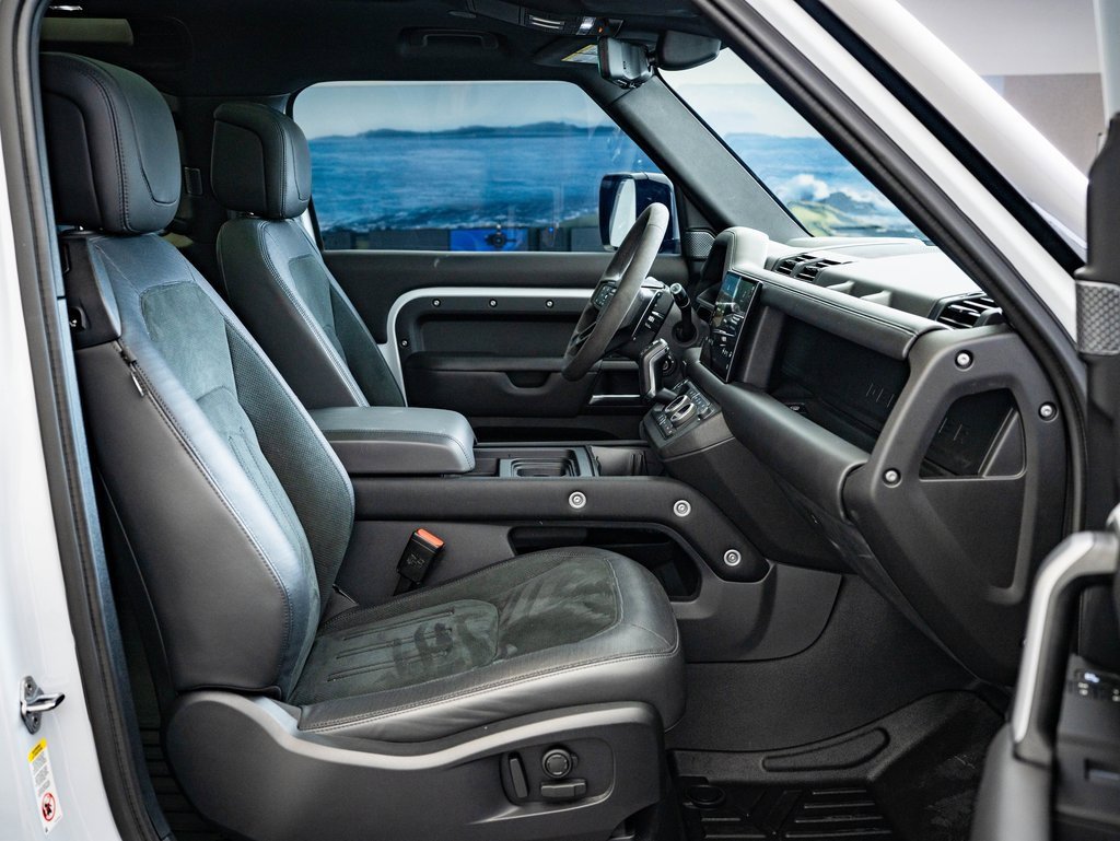 Used 2022 Land Rover Defender 90 V8 image 21