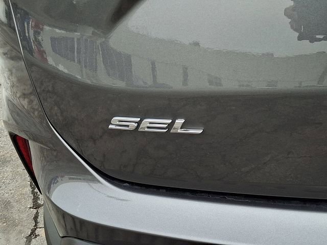 Used 2024 Ford Edge SEL image 32