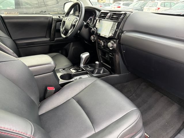 Used 2022 Toyota 4Runner TRD Off-Road Premium AWD/4WD image 24