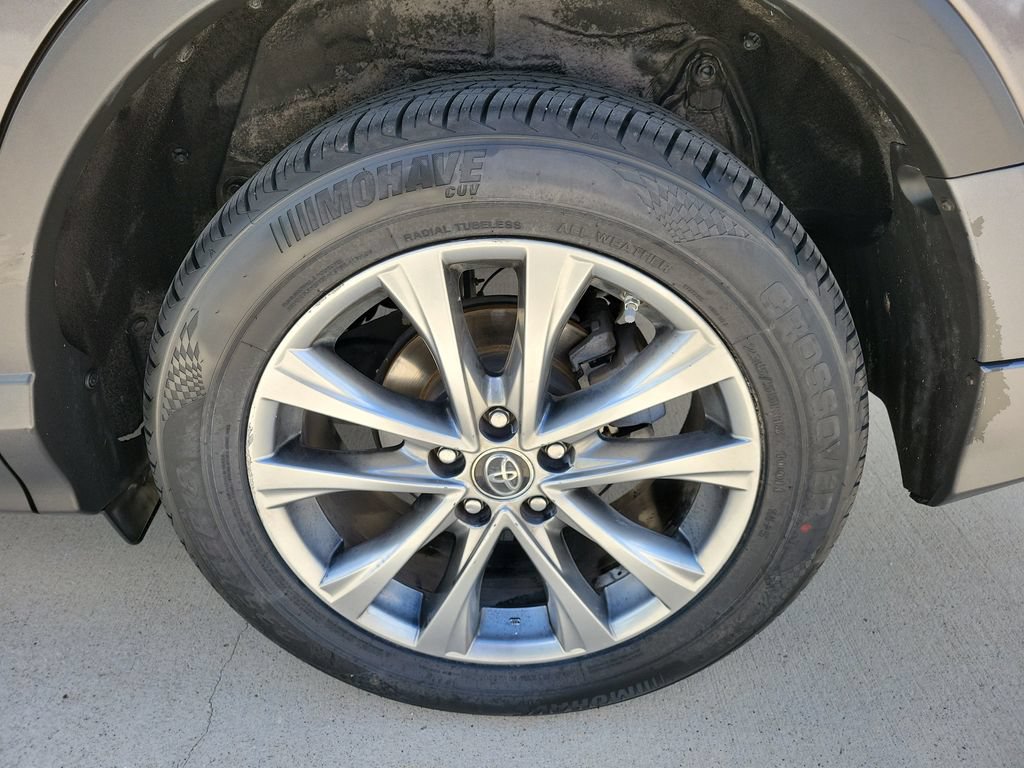 Used 2017 Toyota RAV4 Limited w/ Advanced Technology Package FWD image 12