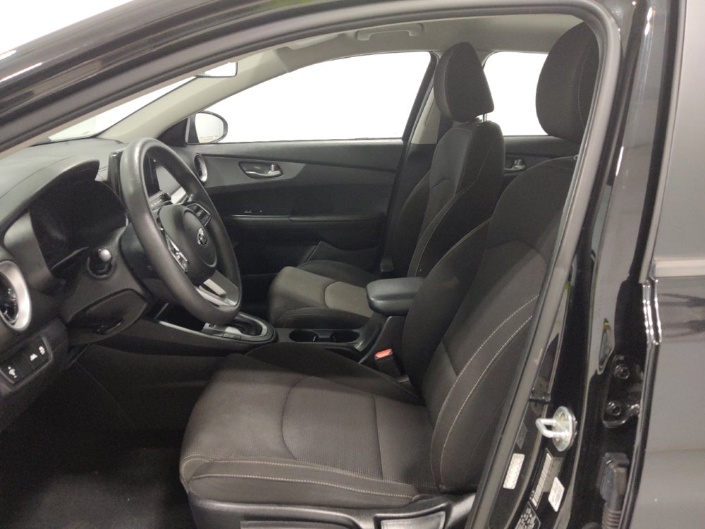 Used 2020 Kia Forte LXS FWD image 17
