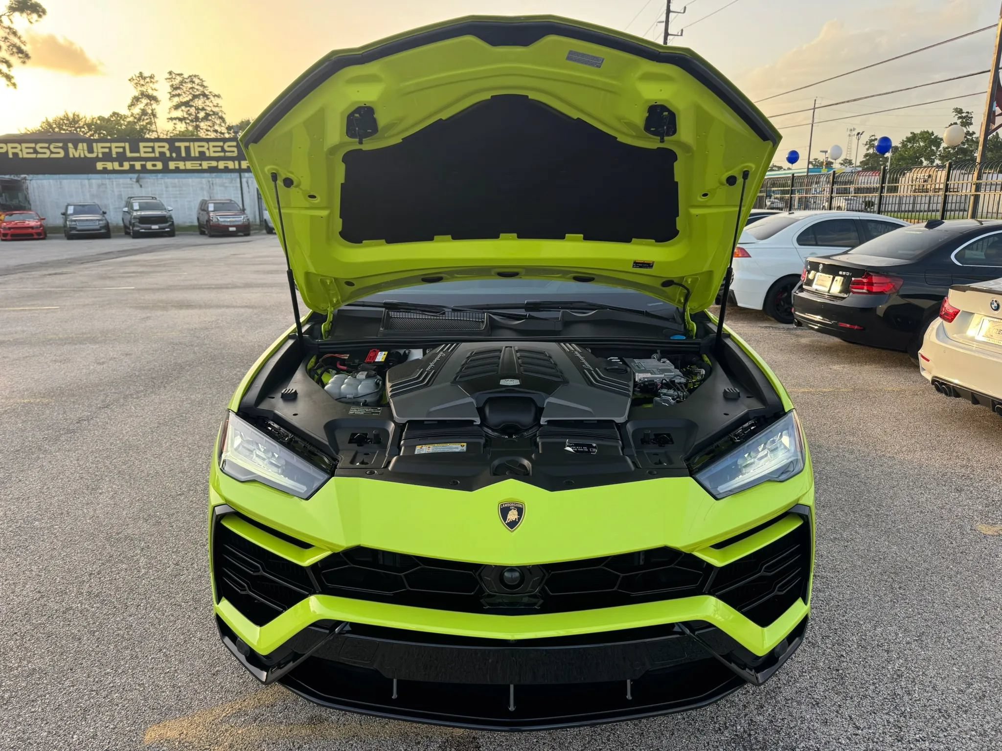 Used 2022 Lamborghini Urus AWD/4WD image 54