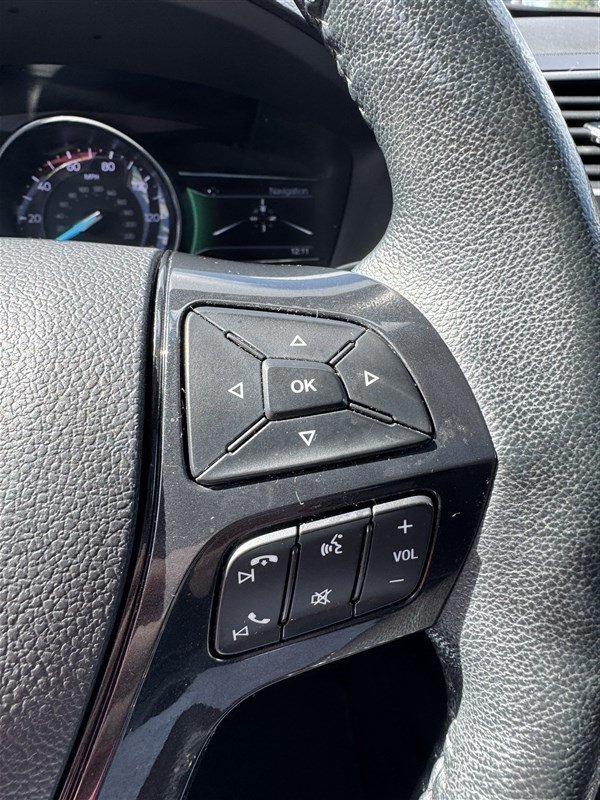 Used 2017 Ford Explorer XLT w/ Equipment Group 202A AWD/4WD image 23