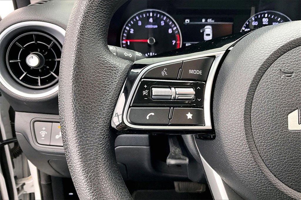 Used 2024 Kia Forte LXS w/ LXS Technology Package image 18