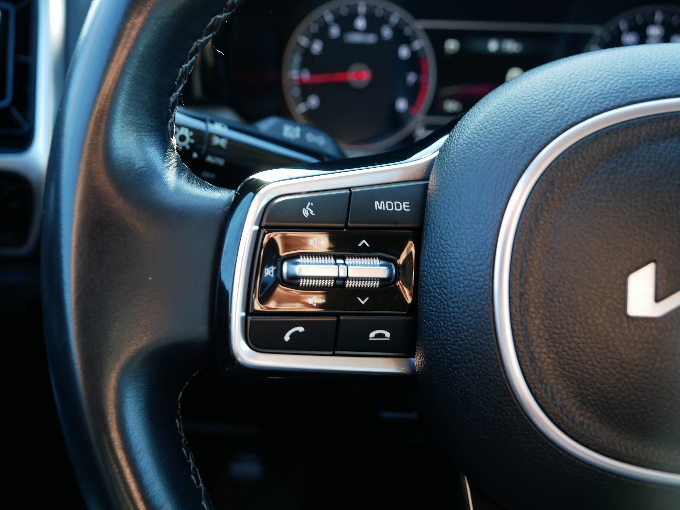 Certified 2023 Kia Sorento S image 31