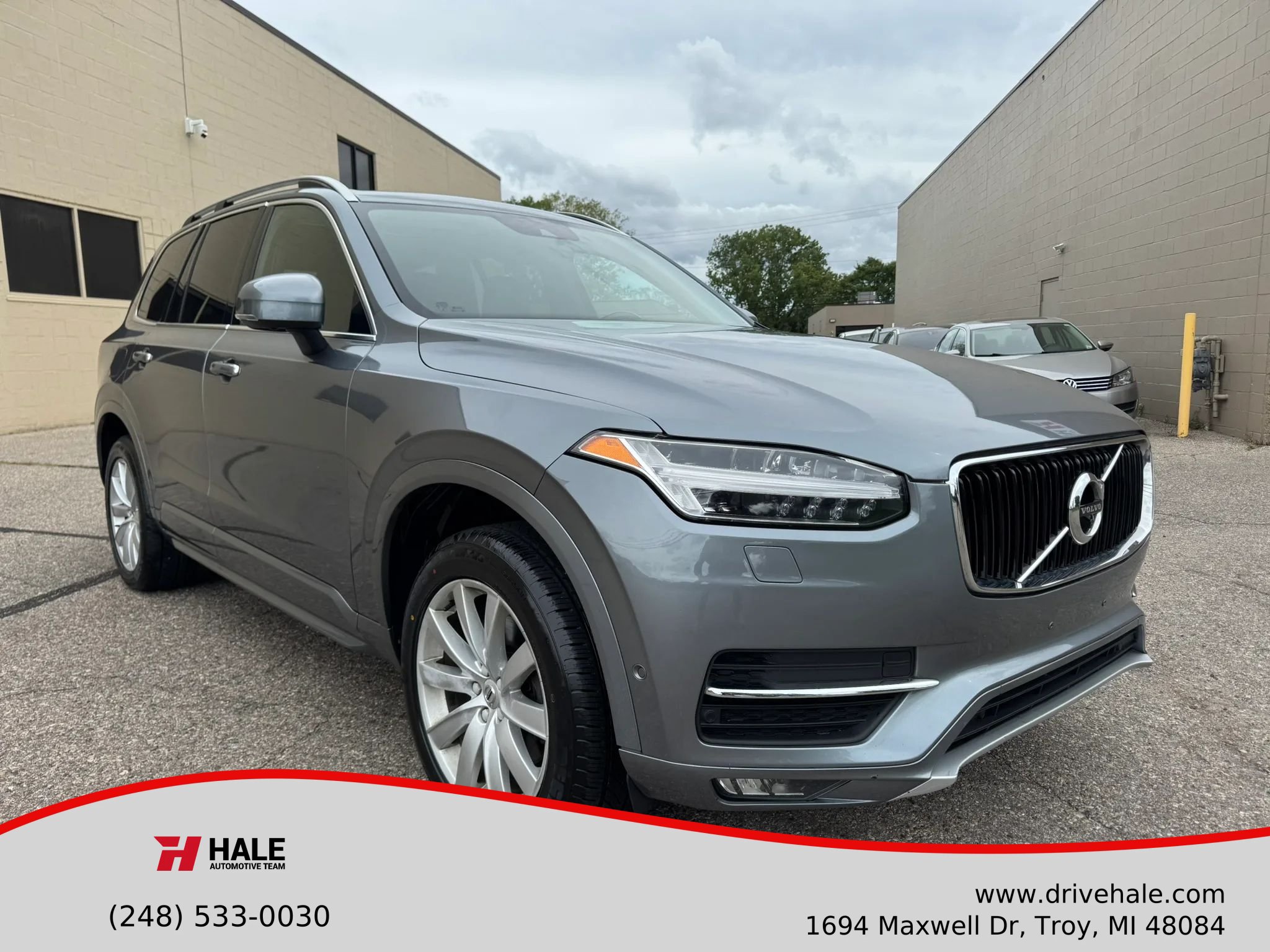 Used 2016 Volvo XC90 T6 Momentum w/ Momentum Plus Package