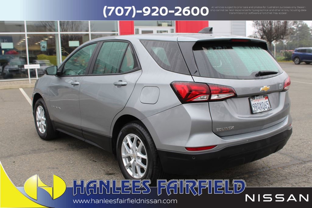 Used 2024 Chevrolet Equinox LS w/ Driver Confidence II Package FWD image 9