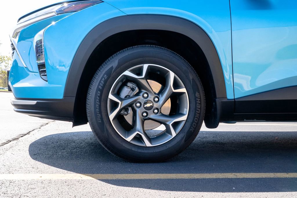 Used 2025 Chevrolet Trax LT w/ Driver Confidence Package image 10
