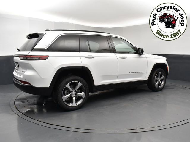 New 2026 Jeep Grand Cherokee Limited w/ Luxury Tech Group II image 3