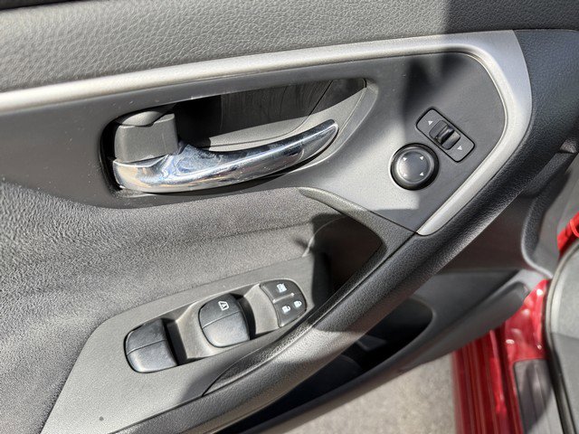 Used 2015 Nissan Altima 2.5 S w/ Power Driver Seat Package FWD image 13