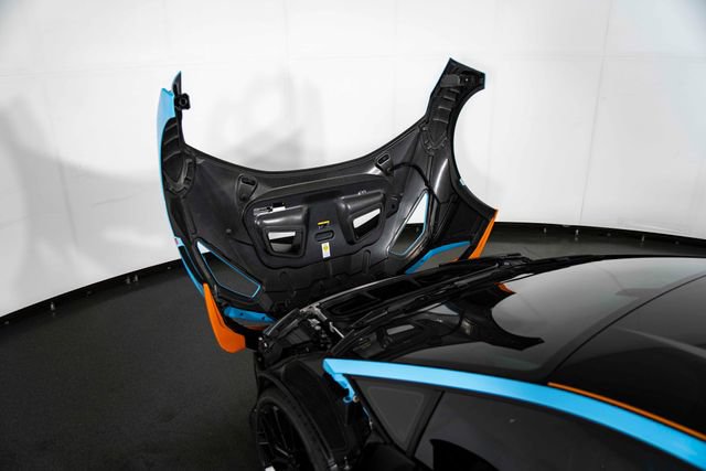 Used 2021 Lamborghini Huracan STO RWD image 25