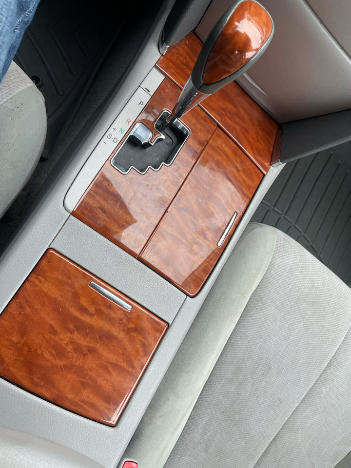 Used 2010 Toyota Camry XLE image 19