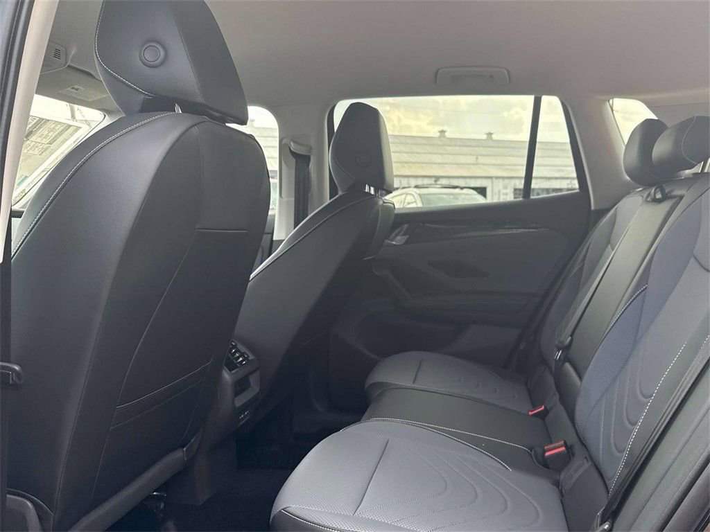 New 2026 Volkswagen Tiguan SE image 24