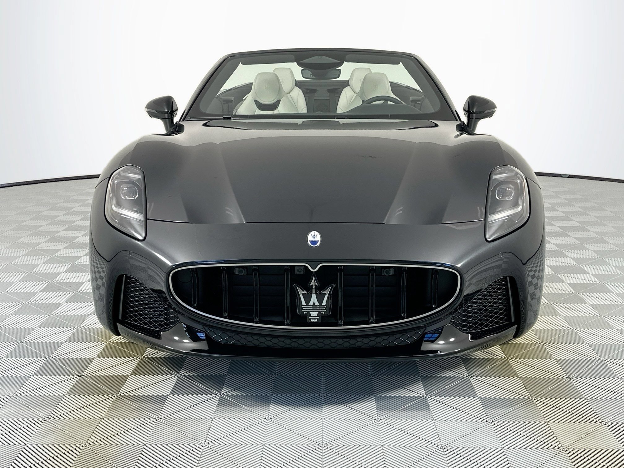 New 2026 Maserati GranCabrio Modena AWD/4WD image 2