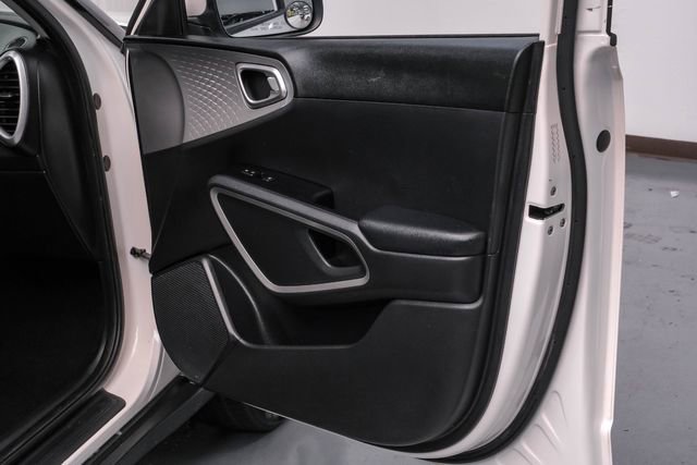 Used 2021 Kia Soul LX FWD image 39