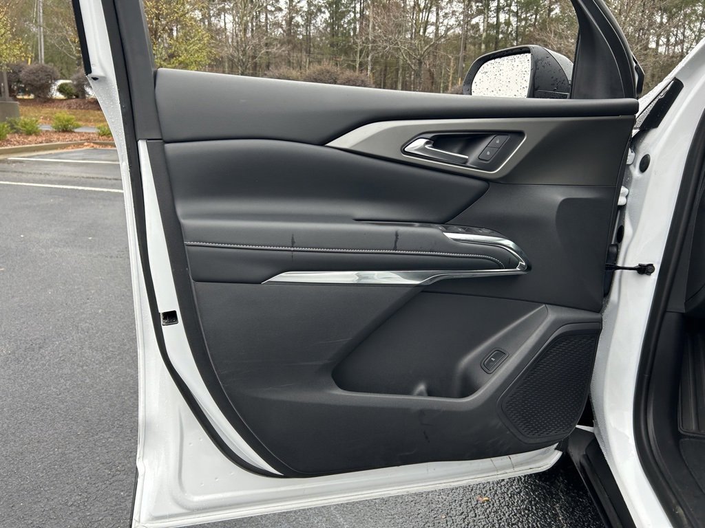 Used 2024 Chevrolet Traverse LT image 57