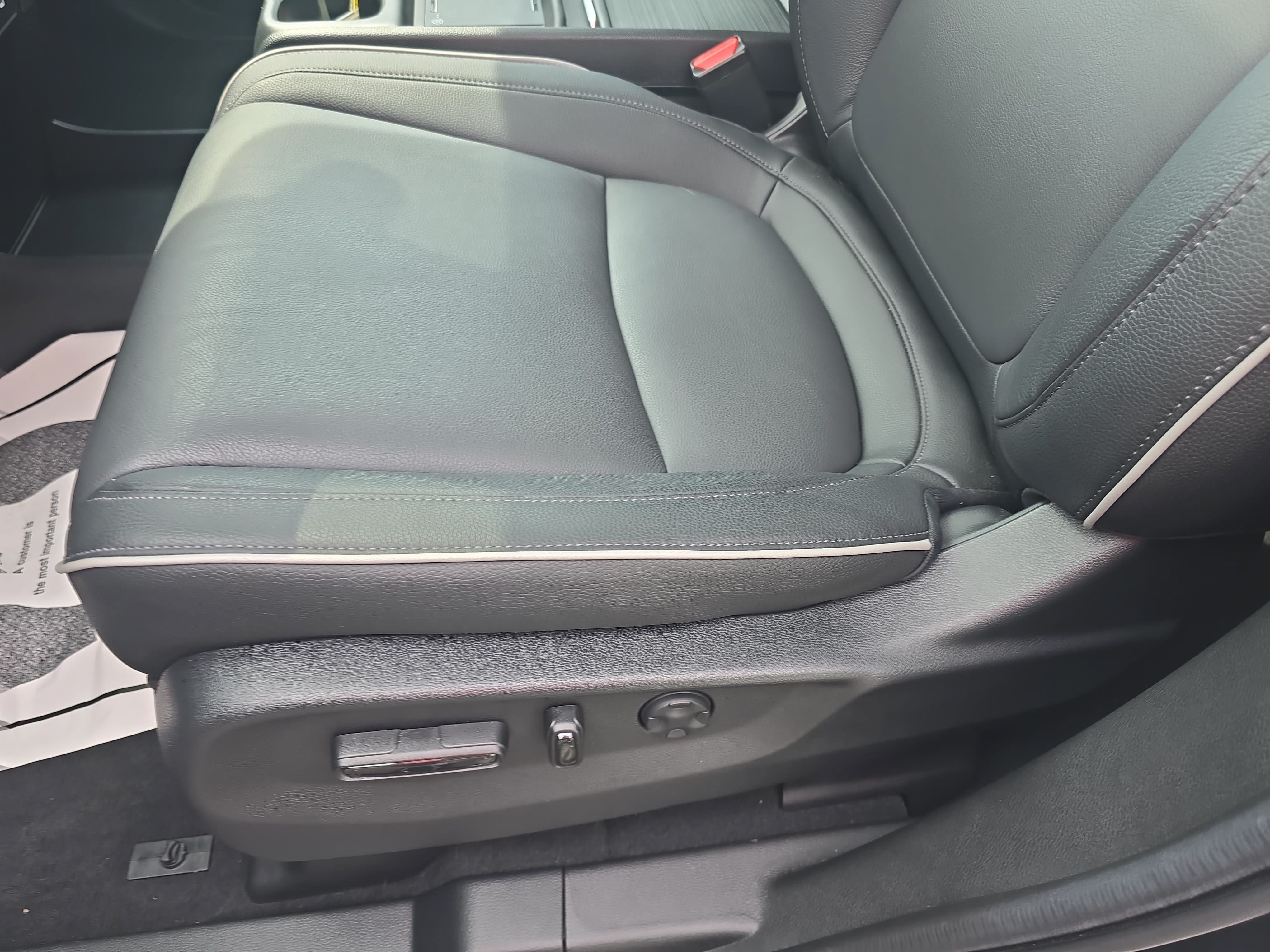 Used 2026 Honda Odyssey Touring image 29