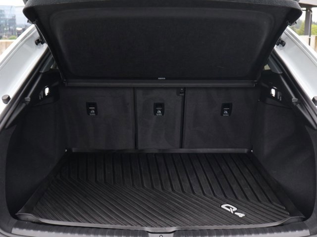 Used 2023 Audi Q4 e-tron Premium Plus w/ Premium Plus AWD/4WD image 6