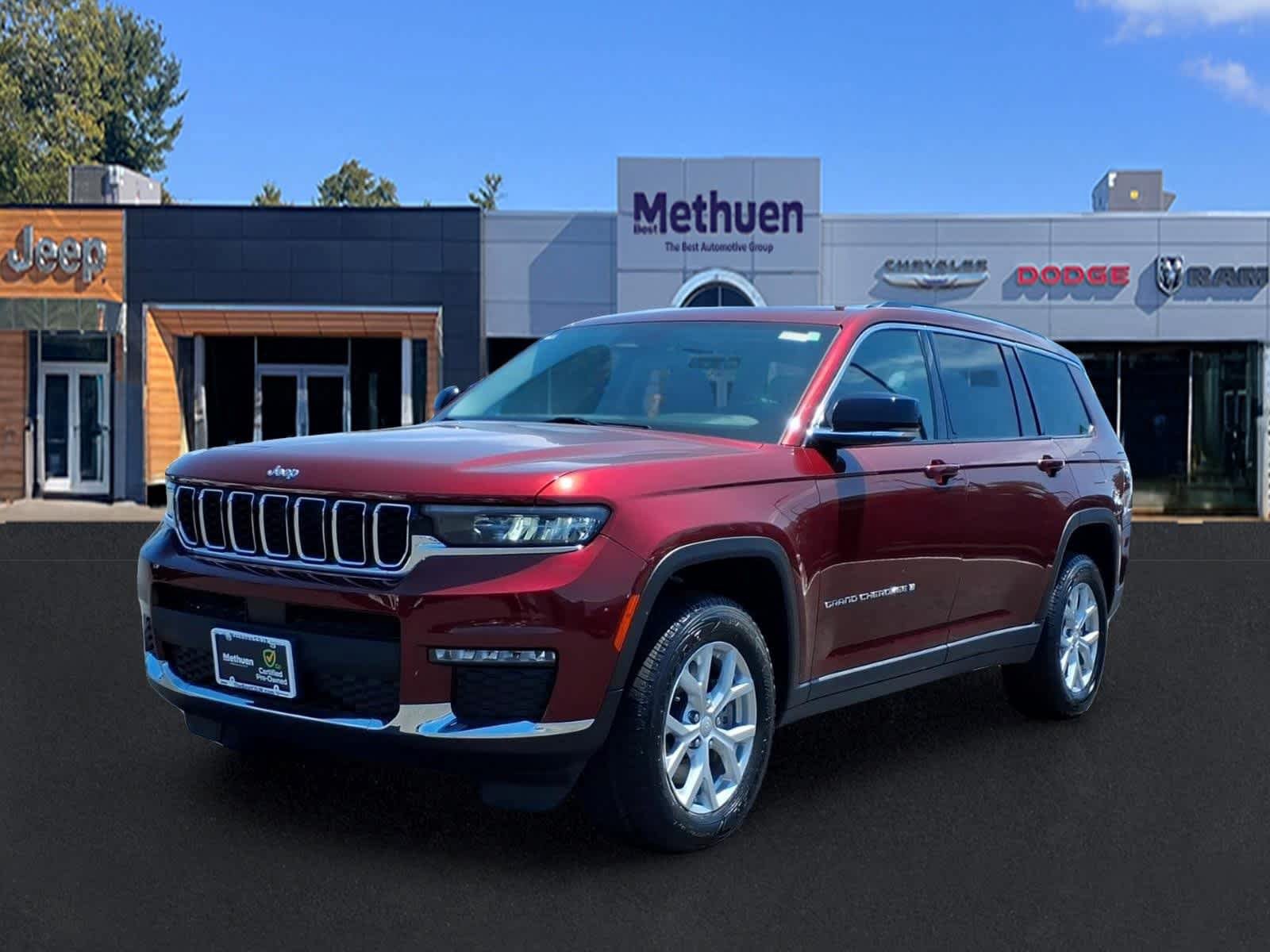 Used 2023 Jeep Grand Cherokee L Limited AWD/4WD image 9