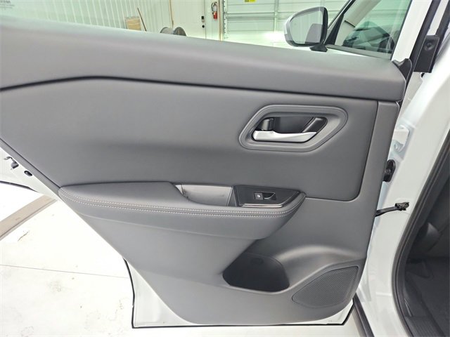 New 2026 Nissan Rogue SV image 32