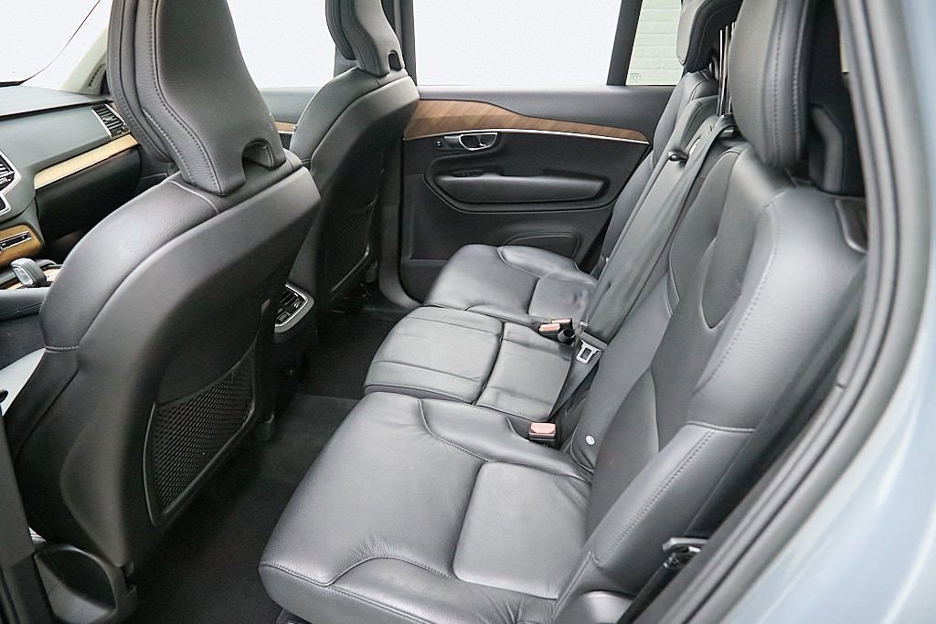 Certified 2023 Volvo XC90 B5 Plus image 21