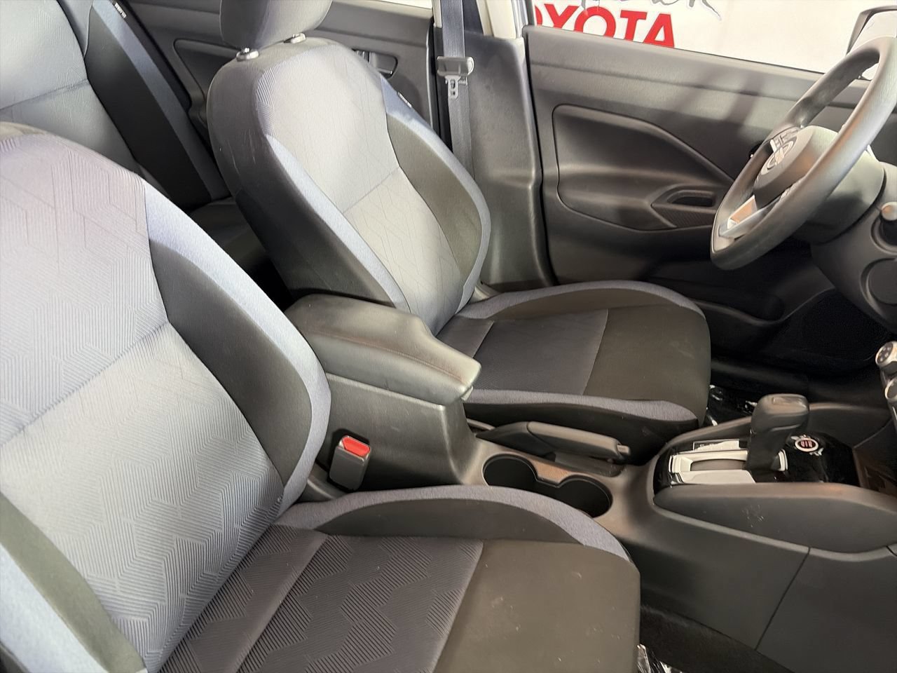 Used 2025 Nissan Versa SV FWD image 24