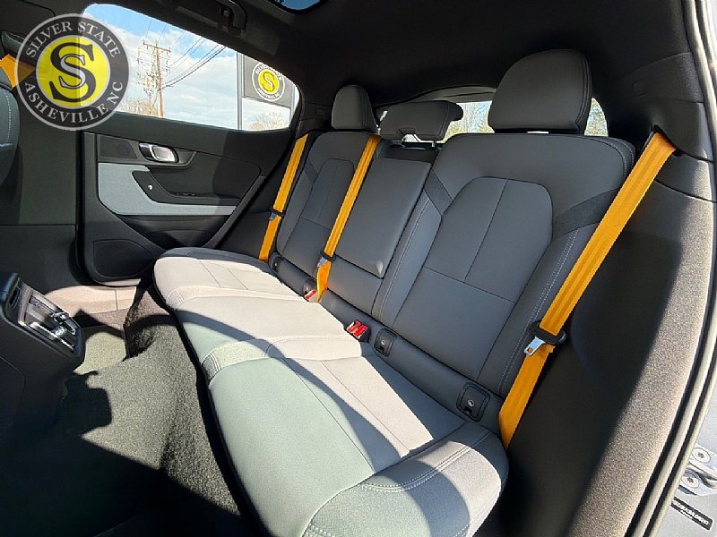 Used 2021 Polestar Polestar 2 w/ Performance Package image 14