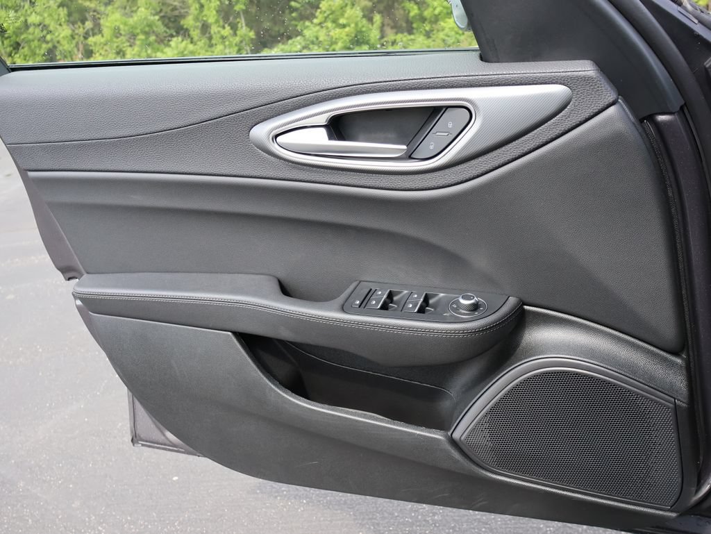 New 2026 Alfa Romeo Giulia AWD w/ Driving Assist Package image 38