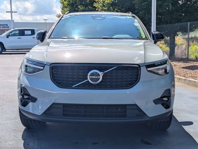 Used 2024 Volvo XC40 B5 Ultimate w/ Climate Package AWD/4WD image 11