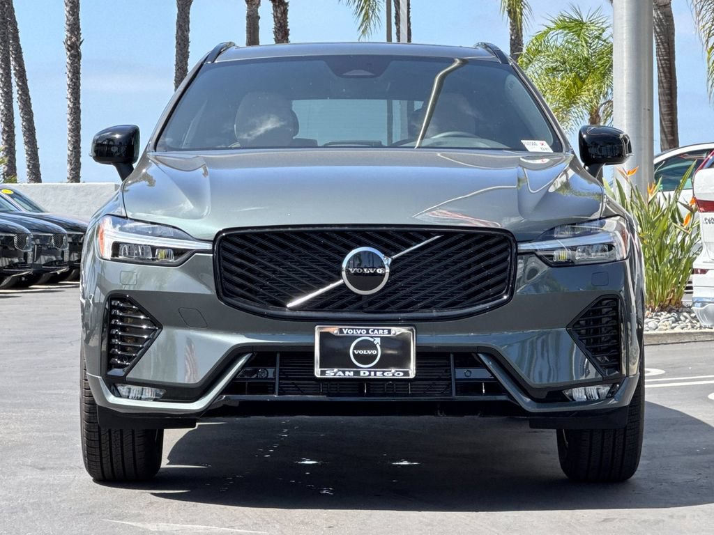 New 2026 Volvo XC60 B5 Core w/ Protection Package Premier AWD/4WD image 8