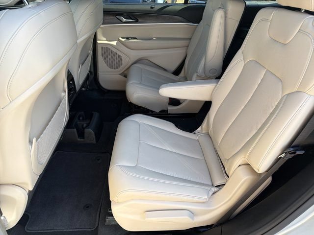 Certified 2025 Jeep Grand Cherokee L Limited w/ Luxury Tech Group II AWD/4WD image 23