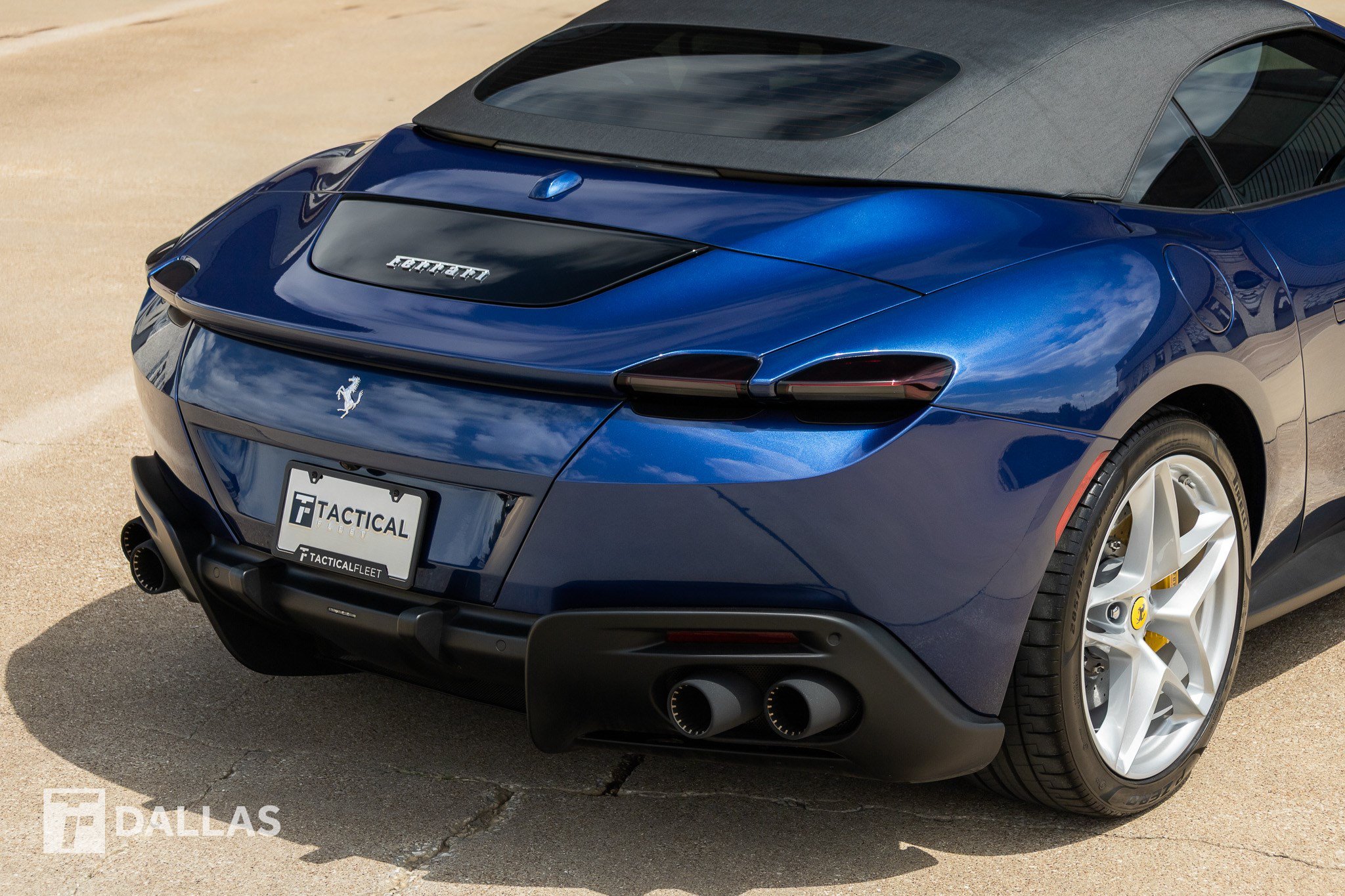 Used 2025 Ferrari Roma Spider RWD image 16