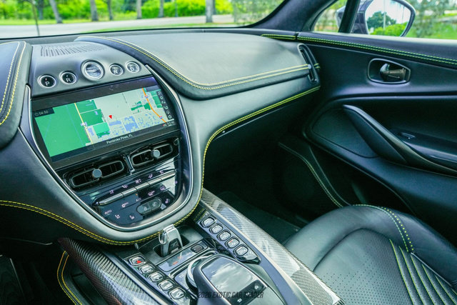 Used 2021 Aston Martin DBX AWD/4WD image 63