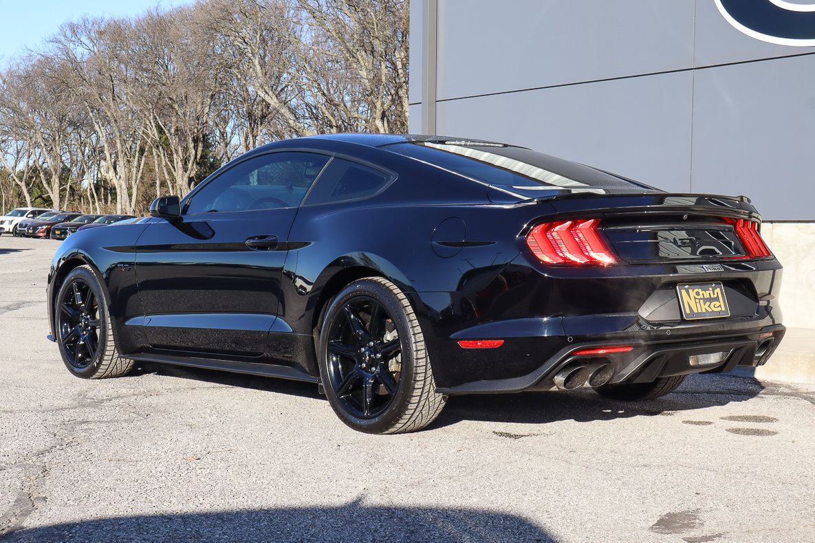 Used 2018 Ford Mustang GT w/ Black Accent Pkg image 6