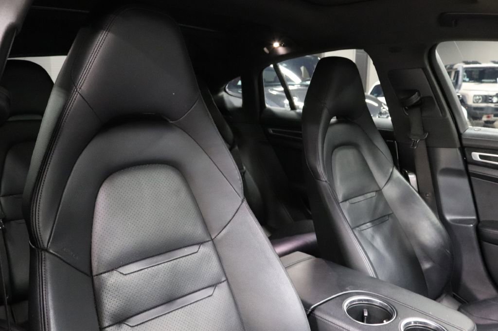 Used 2017 Porsche Panamera 4S image 30