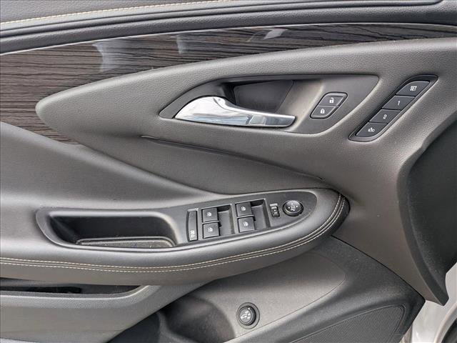 Used 2017 Buick Envision Essence image 8