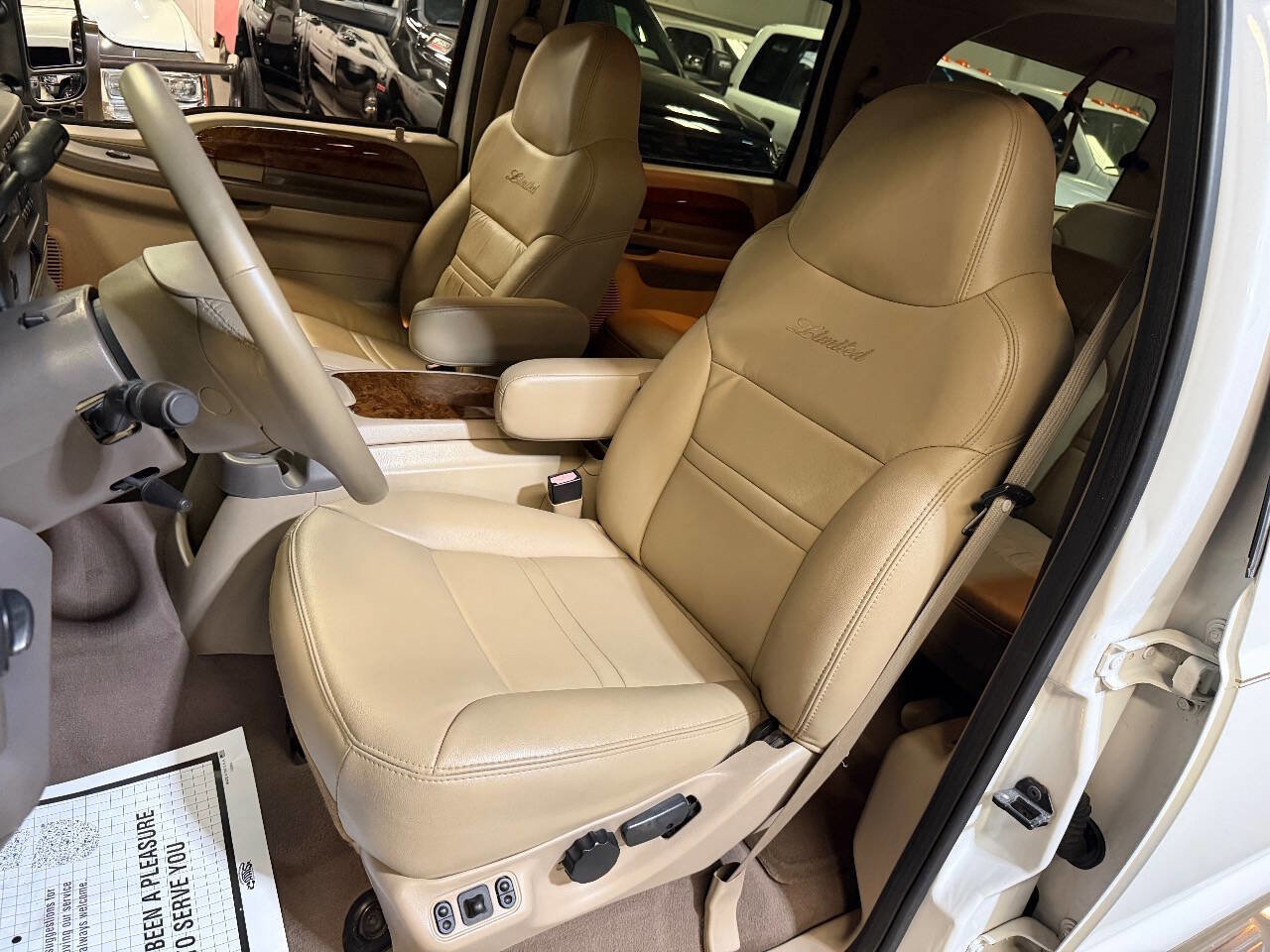 Used 2001 Ford Excursion Limited image 7