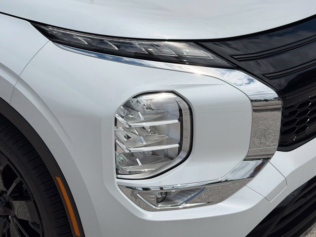 New 2026 Mitsubishi Outlander LE FWD image 9