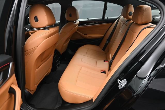 Used 2022 BMW 530i w/ M Sport Package RWD image 9