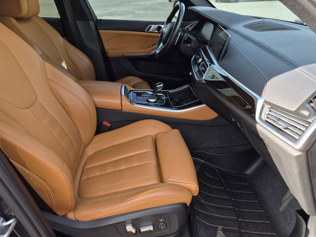 Used 2019 BMW X5 xDrive40i w/ Premium Package 2 image 12
