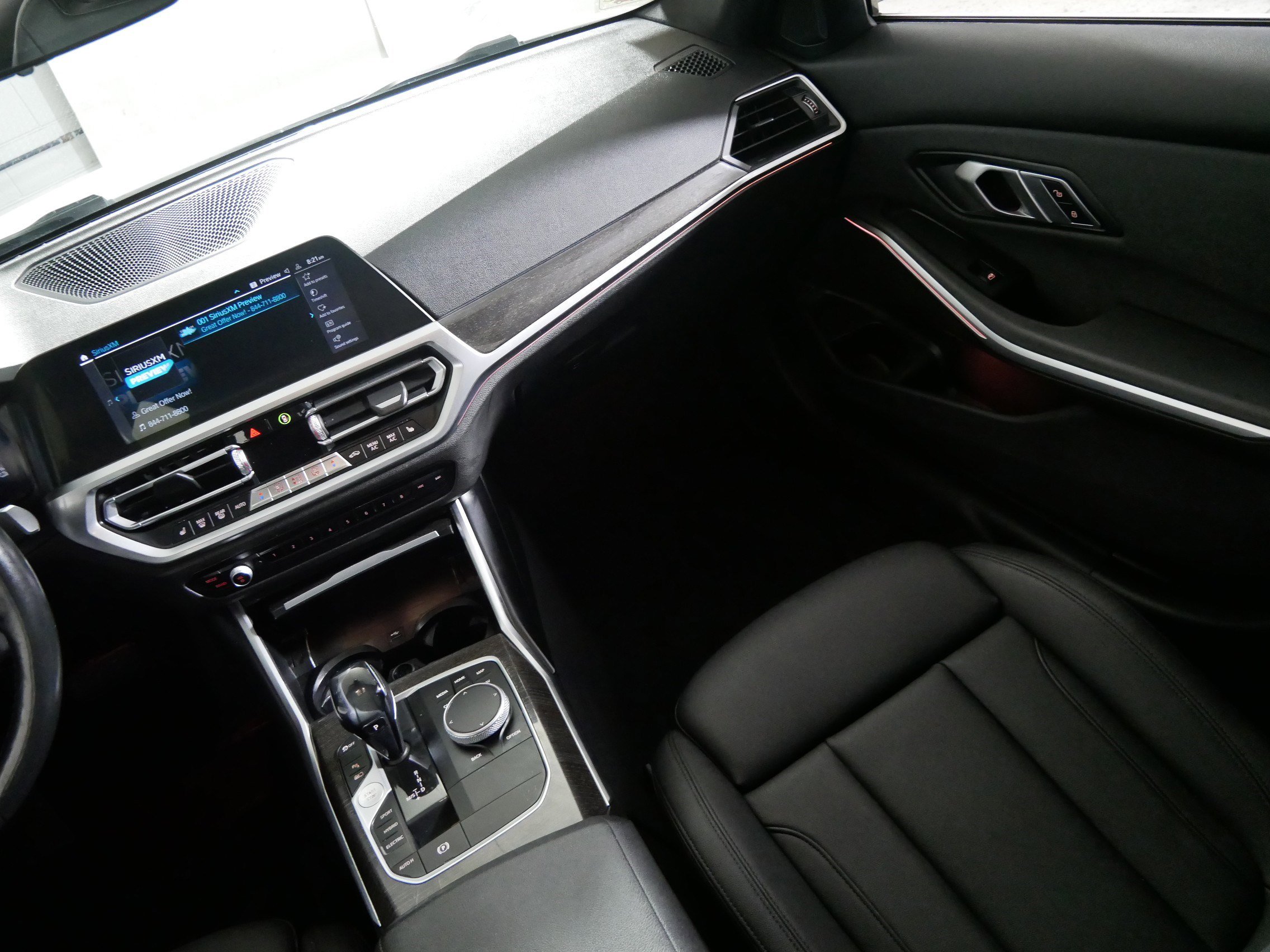 Used 2021 BMW 330e xDrive w/ Convenience Package image 11