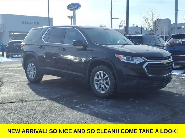 Used 2018 Chevrolet Traverse LS image 3