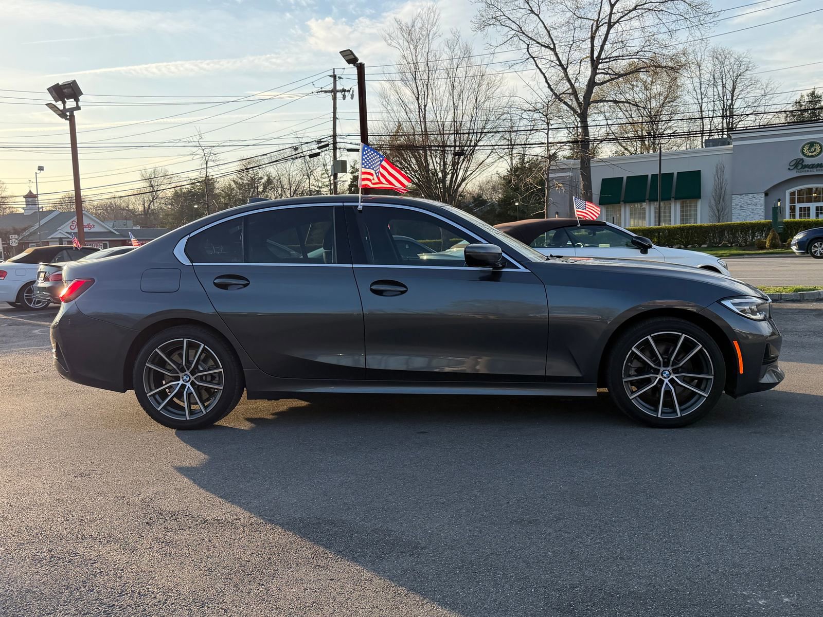 Used 2019 BMW 330i xDrive Sedan AWD/4WD image 4