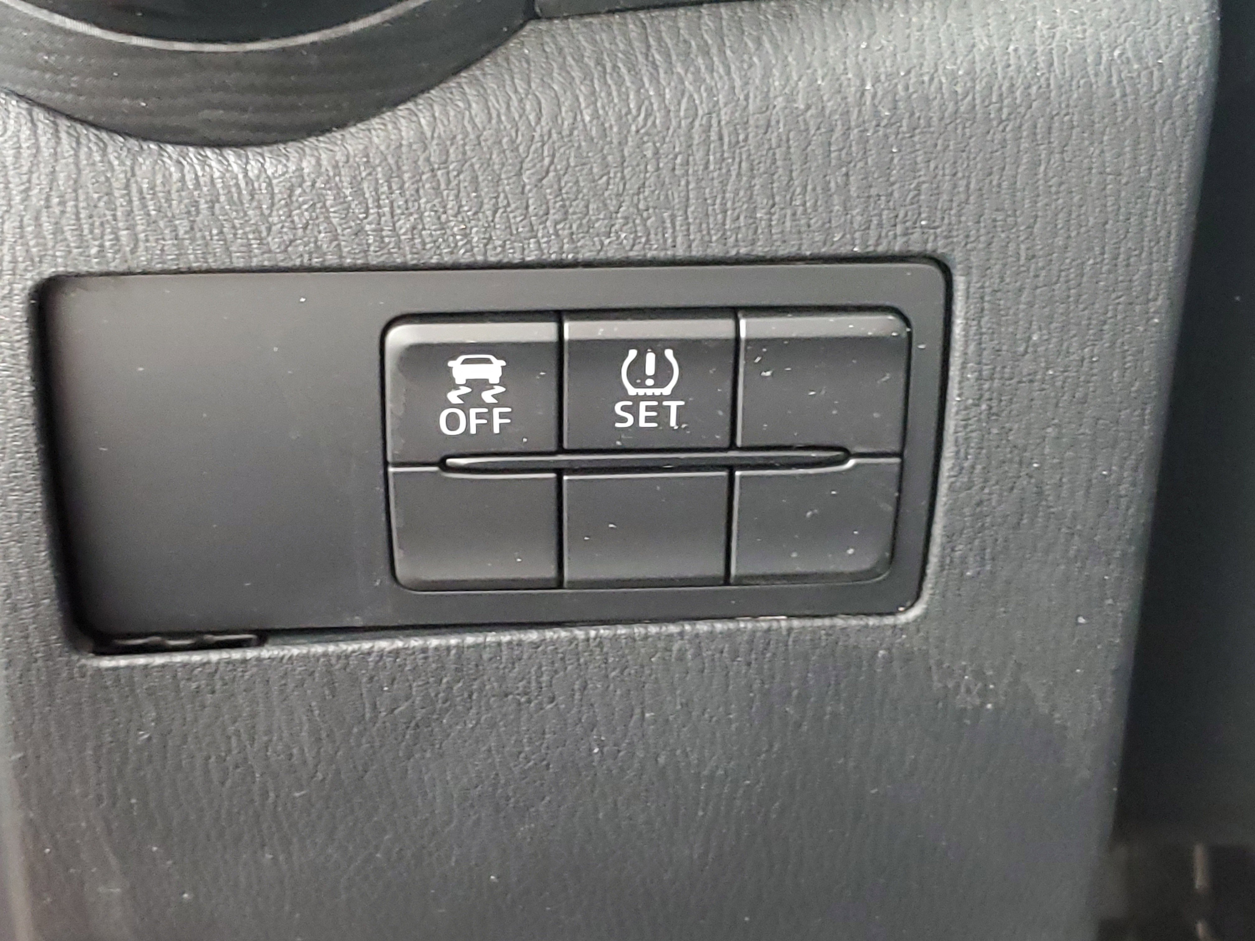 Used 2019 Toyota Yaris LE image 26