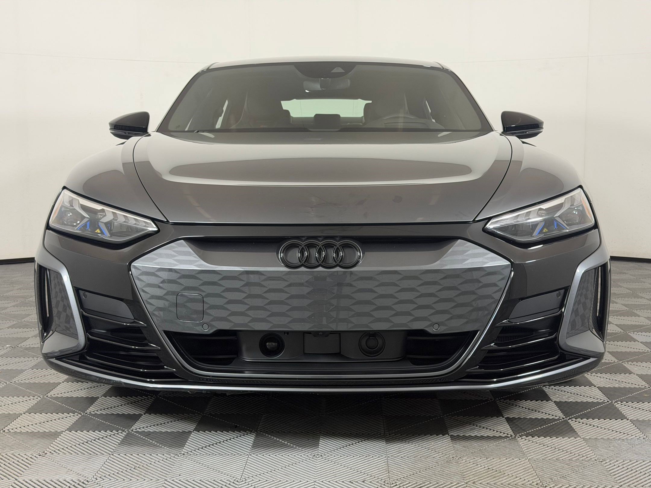 Used 2024 Audi RS e-tron GT w/ Carbon Performance Package AWD/4WD image 6