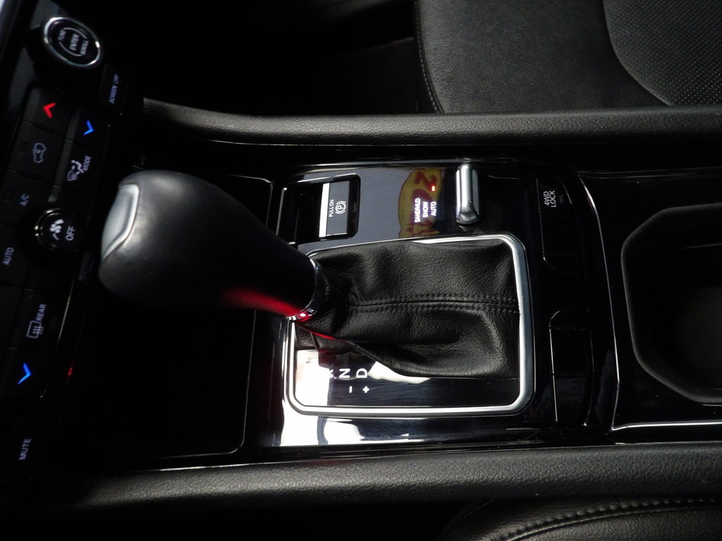 Used 2023 Jeep Compass Limited image 31